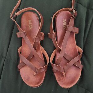 Women's MIA Brown Strappy Sandals With Buckle Size 6